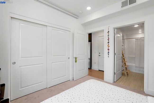 Building Photo - 29438 Urbia Way