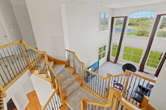 Building Photo - 22 Doral Dr