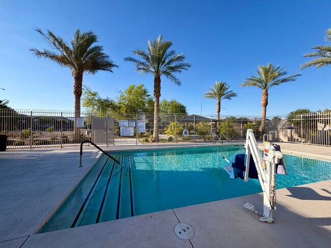 Building Photo - GATED 4 BED 2.5 BATH 2 CAR GARAGE SINGLE FAMILY HOME w/ LOFT, BEDROOM DOWNSTAIRS, NEXT TO COMMUNI...