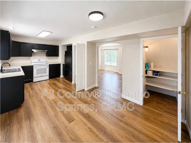 Building Photo - 235 Ellers Grove