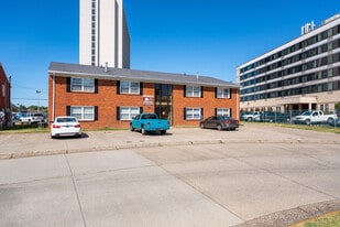 Building Photo - 633 Princeton Pkwy