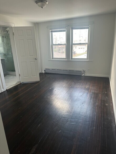 Building Photo - 2126 29th St