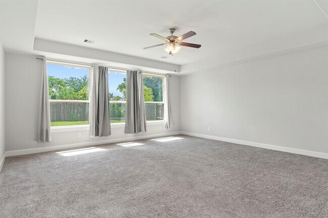 Building Photo - 3010 Tranquility Lake Estates Blvd
