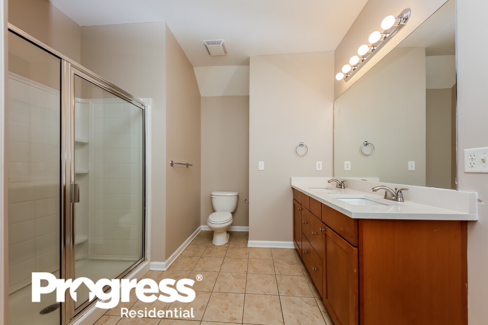 Building Photo - 4550 Black Hills Dr NW