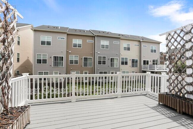 Building Photo - 5957 Whelan Ln