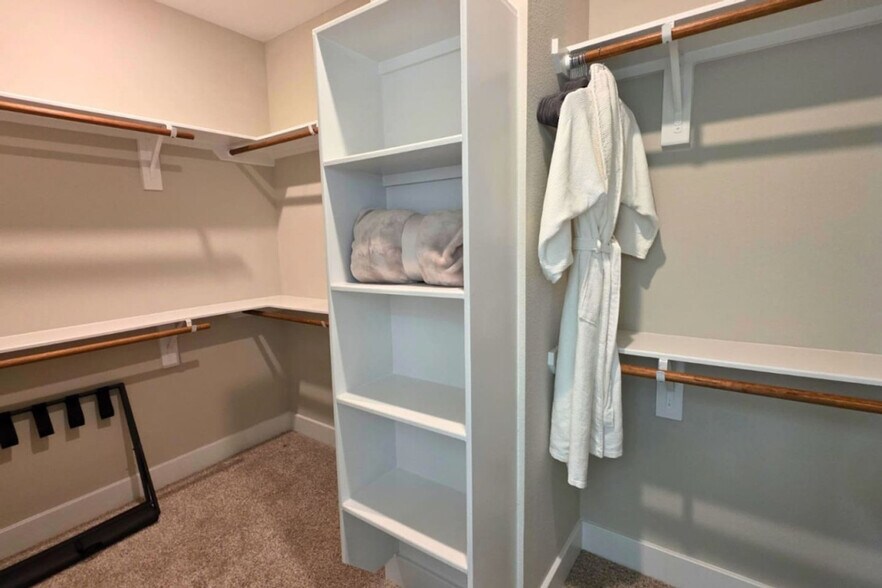 Building Photo - 8326 Curry Rd