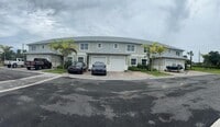 Building Photo - 4215 Gulfstream Rd