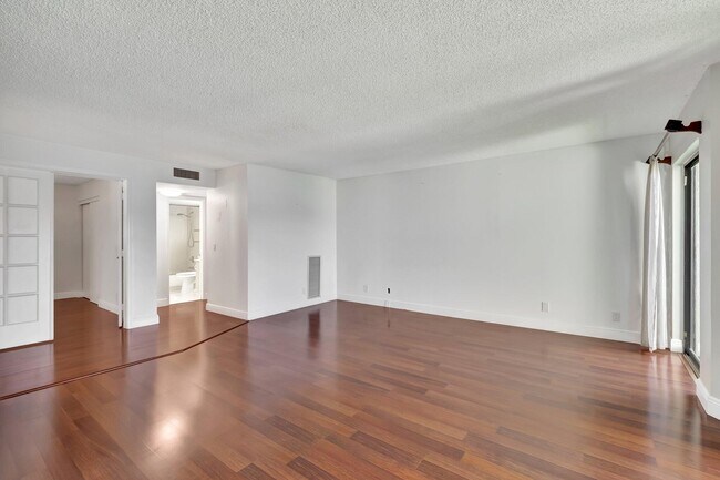 Building Photo - 5801 Camino Del Sol