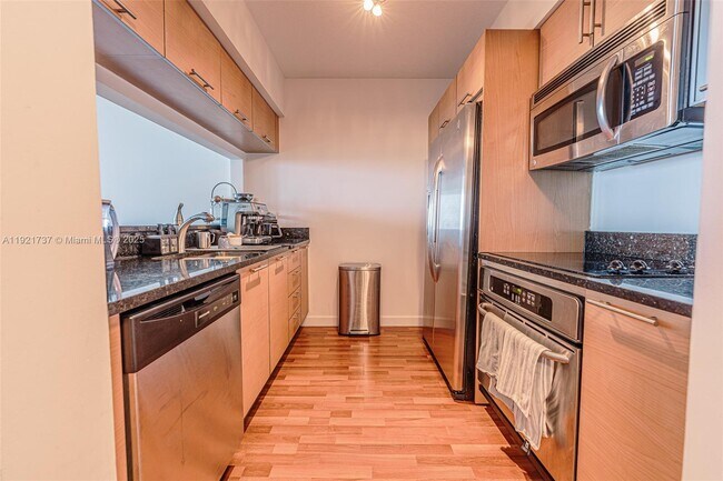 Building Photo - 31 SE 5th St