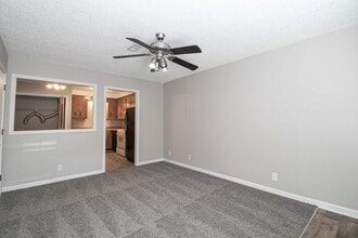 Building Photo - 3055 Woody Ln