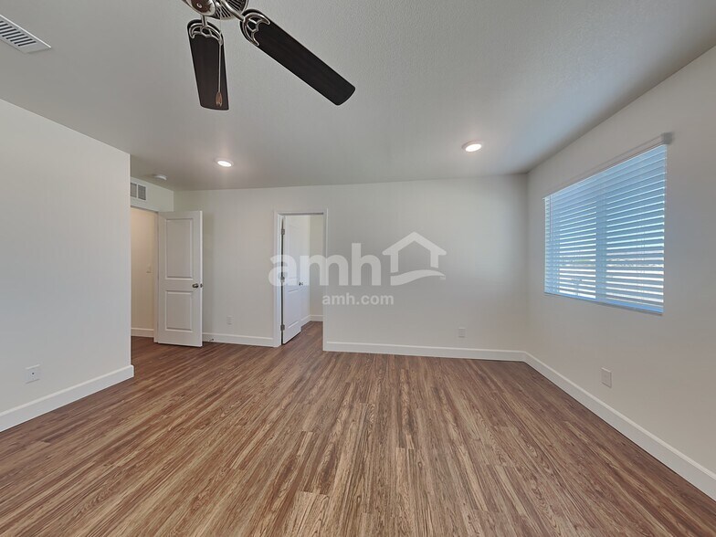 Building Photo - 6138 Theodore St