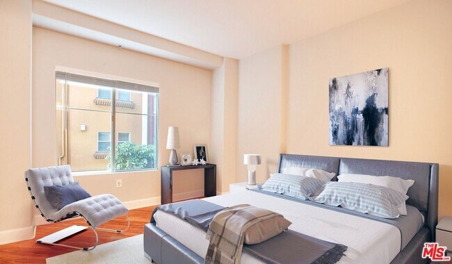 Building Photo - 340 Hauser Blvd