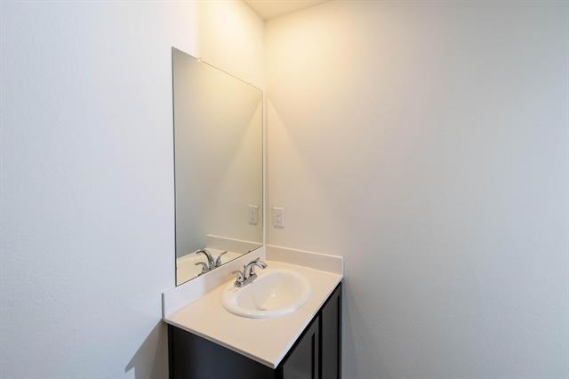 Building Photo - 701 E Hanna St