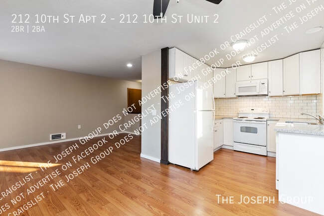 Building Photo - 212 10th St