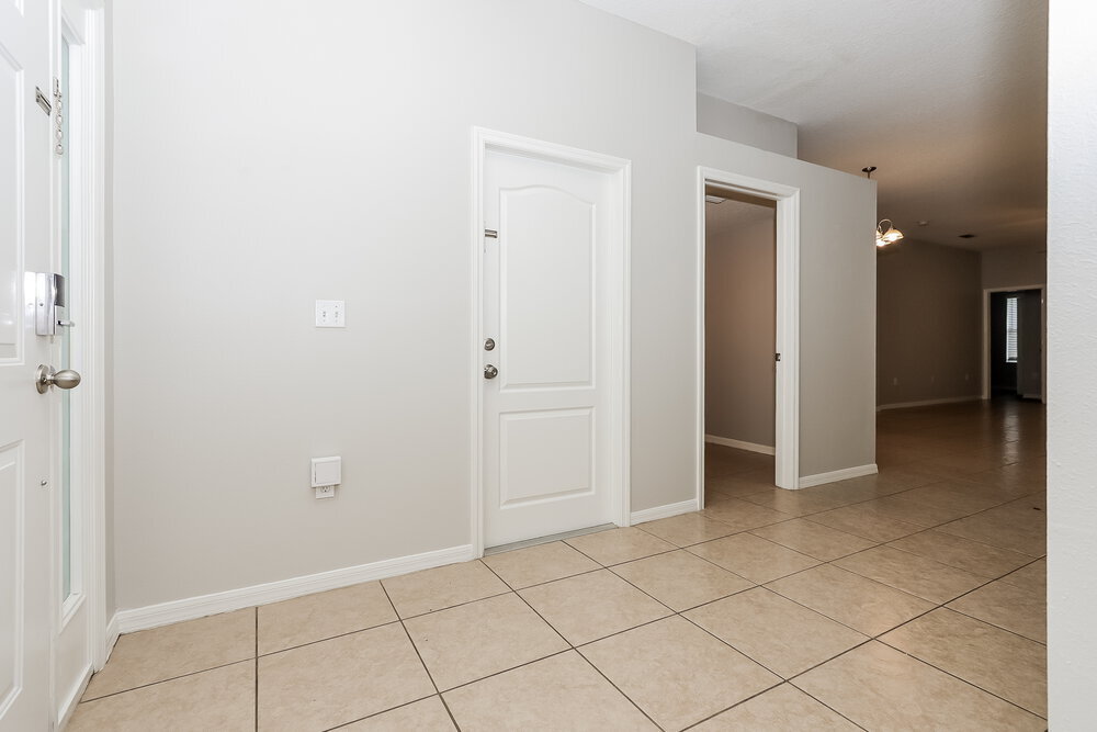 Building Photo - 7006 Monarch Park Dr