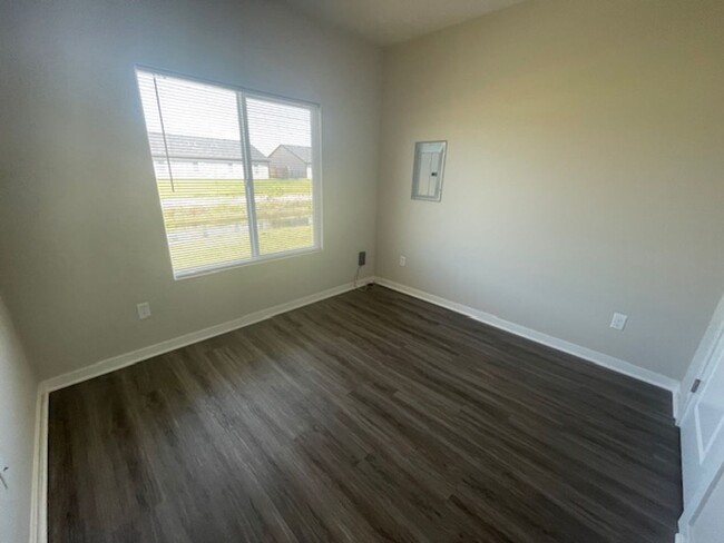 Building Photo - 12032/34 Shadow Lakes