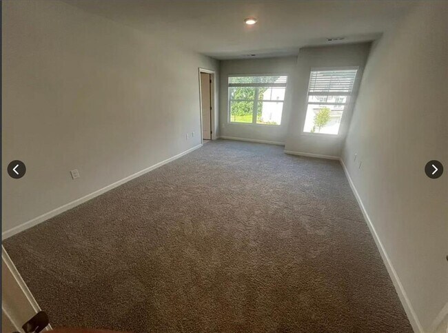 Building Photo - 3041 Greyton Dr