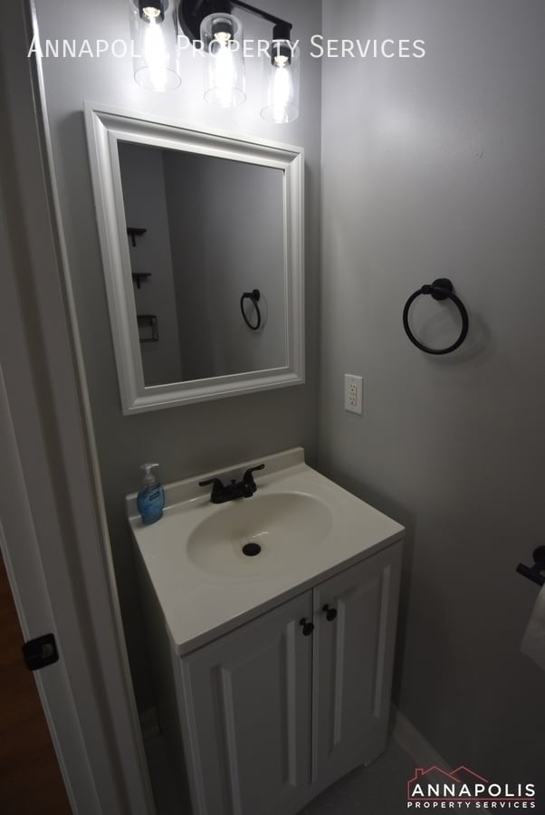 Building Photo - 8031 Brookstone Ct