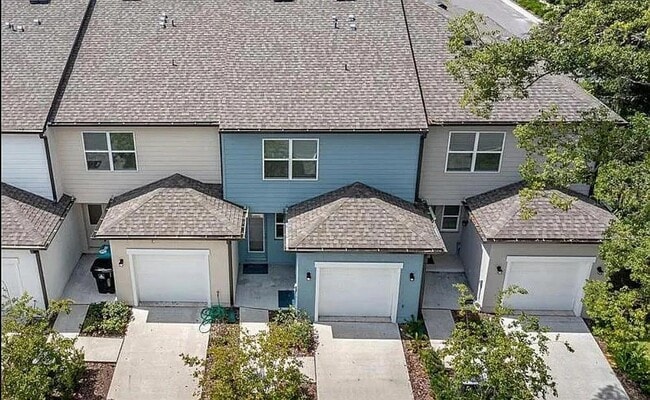 Building Photo - 3231 Merton Alley