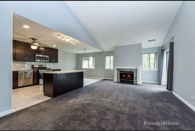 Building Photo - 1587 Stonehill Ct