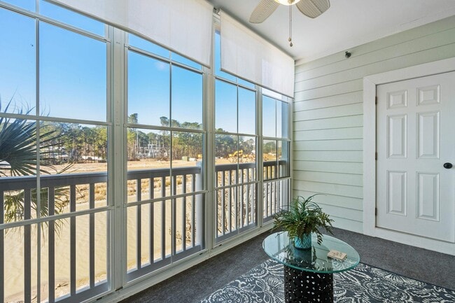 Building Photo - 4140 Hibiscus Dr