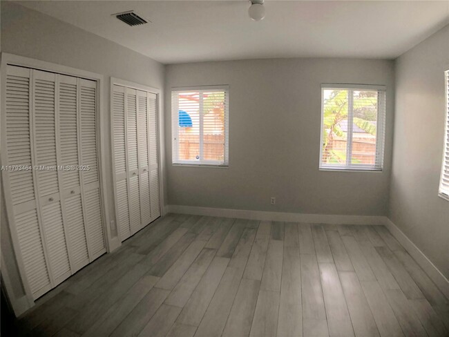 Building Photo - 6320 SW 24th St