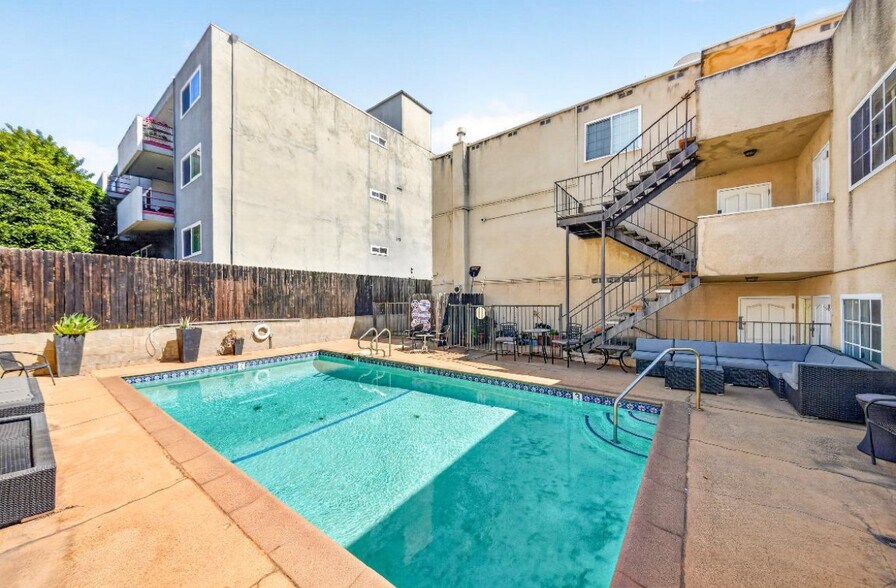Building Photo - 14335 Huston St