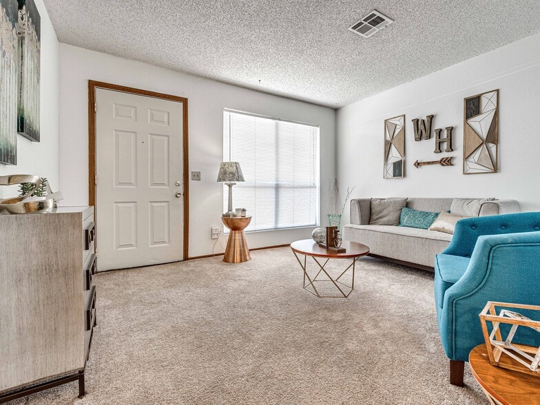 Building Photo - Whitehorse Apartments