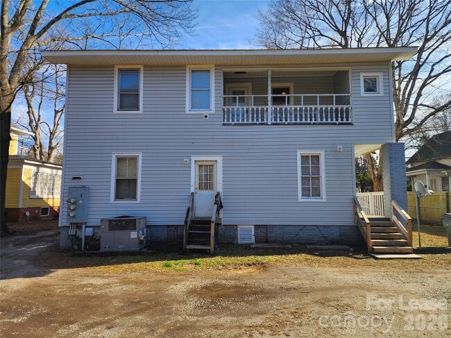 Building Photo - 1126 S Fulton St