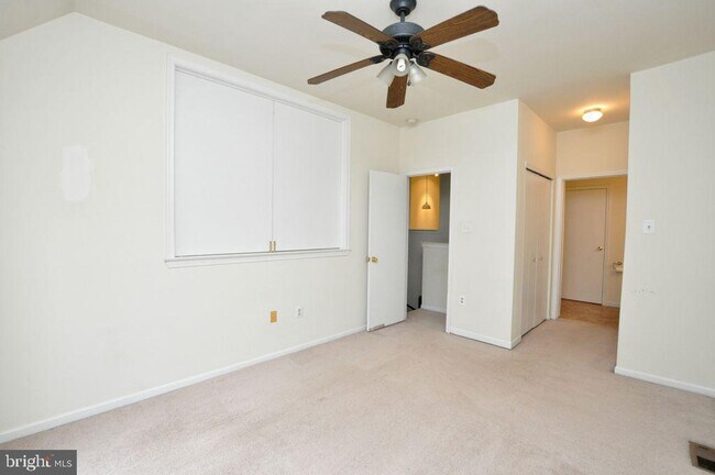 Building Photo - 28 Bridgewater Dr