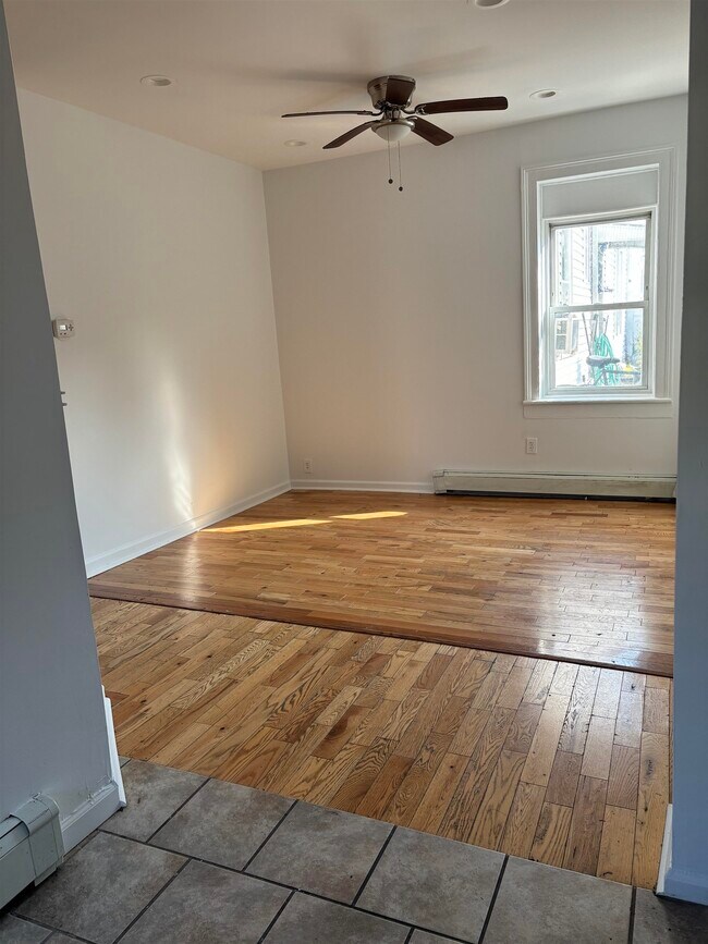 Building Photo - 178 Orient St