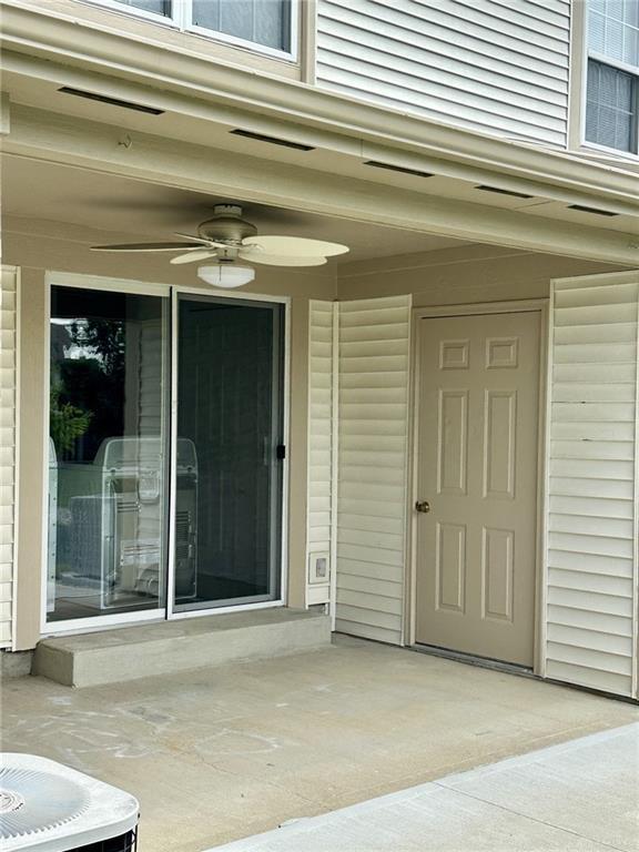 Building Photo - 2436 Tarpon Bay Dr