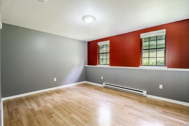 Building Photo - 173 Aspetuck Vlg