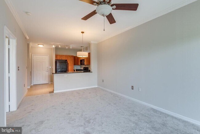 Building Photo - 12958 Centre Park Cir