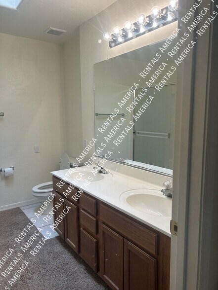 Building Photo - 6730 E Hermosa Vista Dr