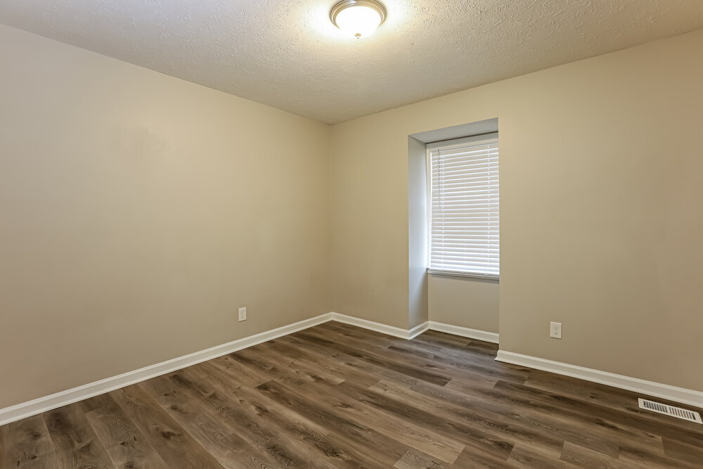 Building Photo - 1398 Lakeview Pkwy
