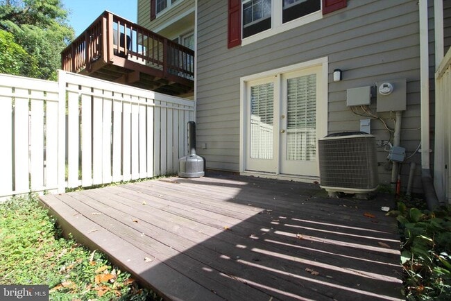 Building Photo - 1544 Woodcrest Dr