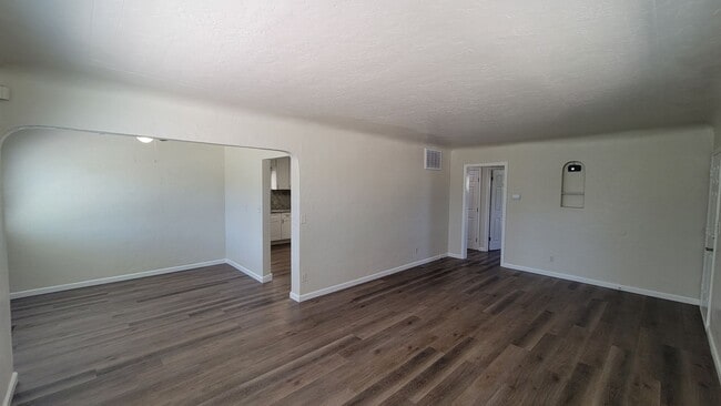 Building Photo - 1251 Sunrise Ave