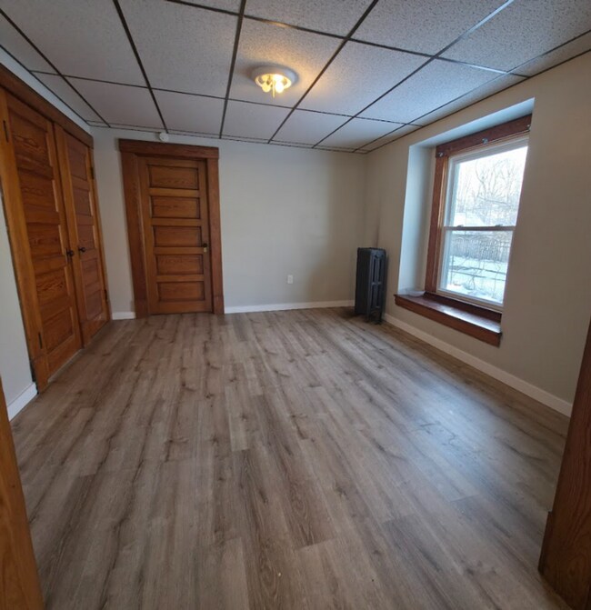 Building Photo - 1378 E 187th St