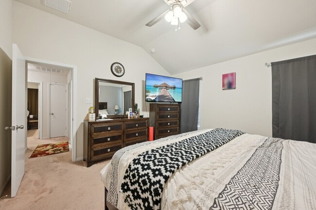 Building Photo - 2222 Mountain Quail Wy