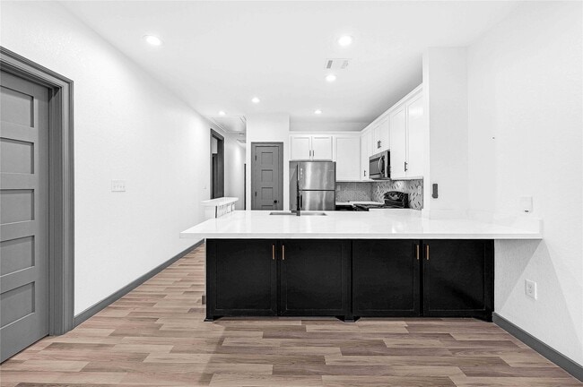 Building Photo - 3625 Lydia St