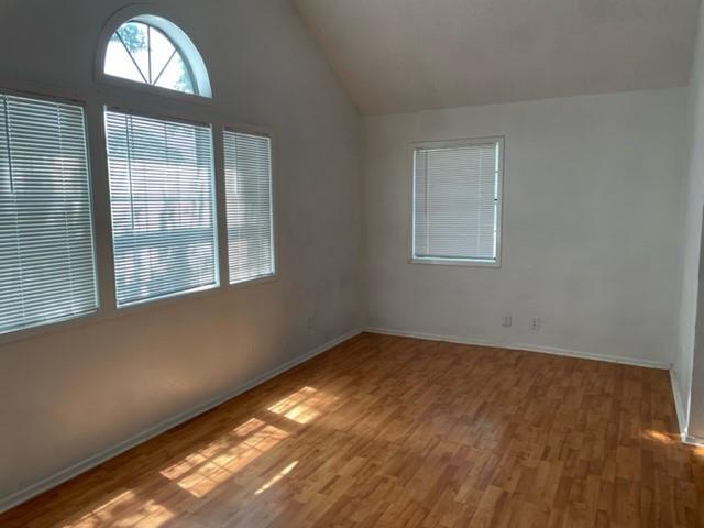 Building Photo - 919 N Beckley Ave