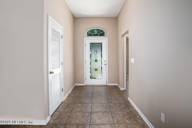 Building Photo - 3880 Great Falls Loop