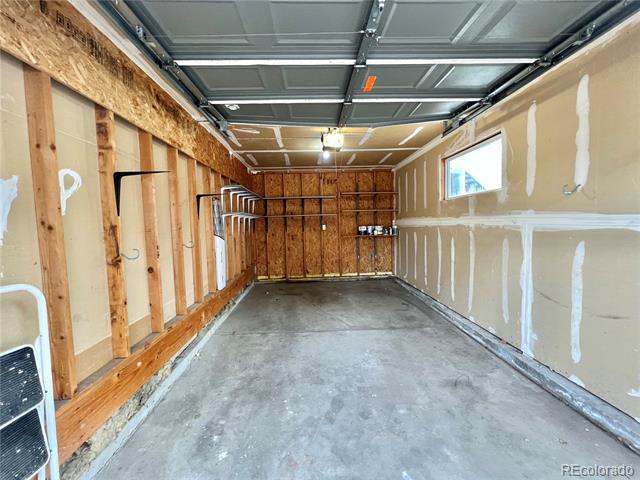 Building Photo - 8361 S Upham Way