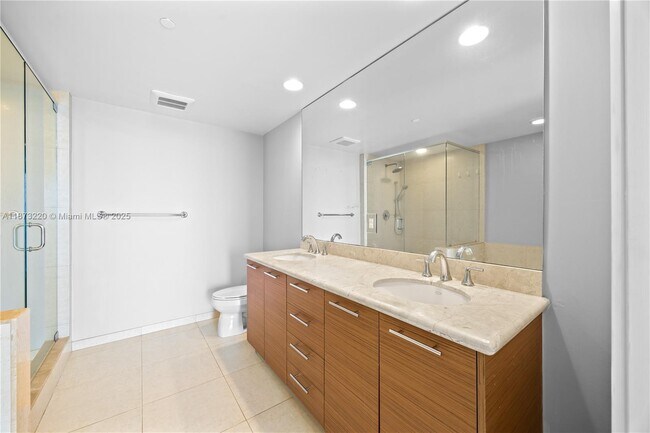 Building Photo - 50 Biscayne Blvd