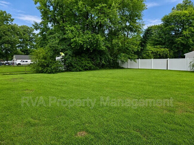 Building Photo - 4812 Gilmour Rd