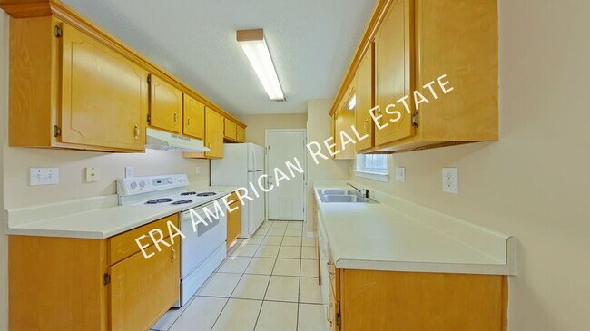 Building Photo - 2455 Starmount Dr