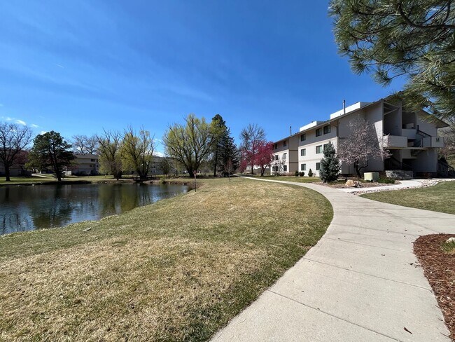 Building Photo - 1705 Heatheridge Rd