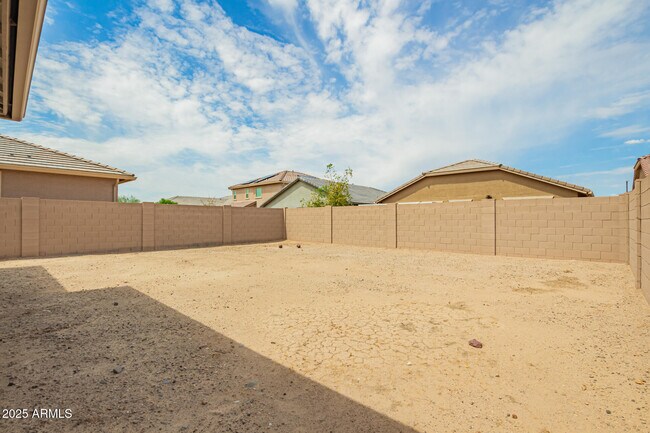 Building Photo - 12354 W Gardenia Ct