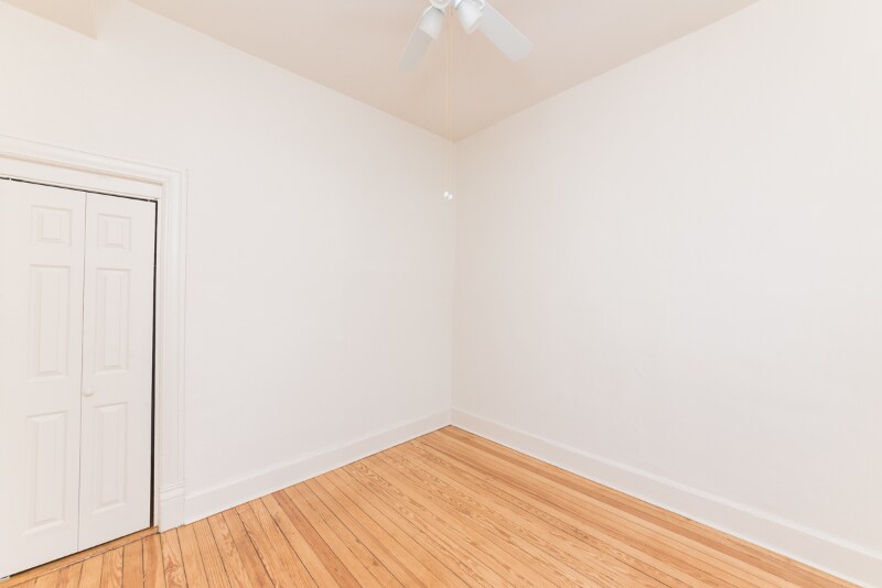 Building Photo - 1401 W Huron St